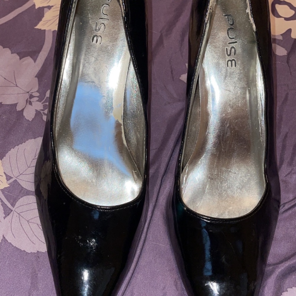 Size 11 heels wore several times has a few scuffs